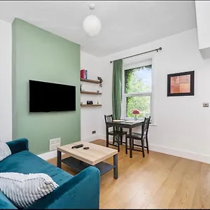  Apartment Flat In & With Own Bathroom